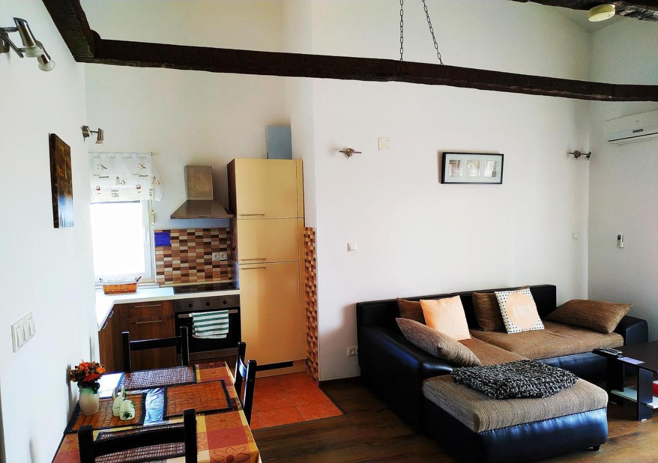 Apartments Kaic Rogač 外观 照片